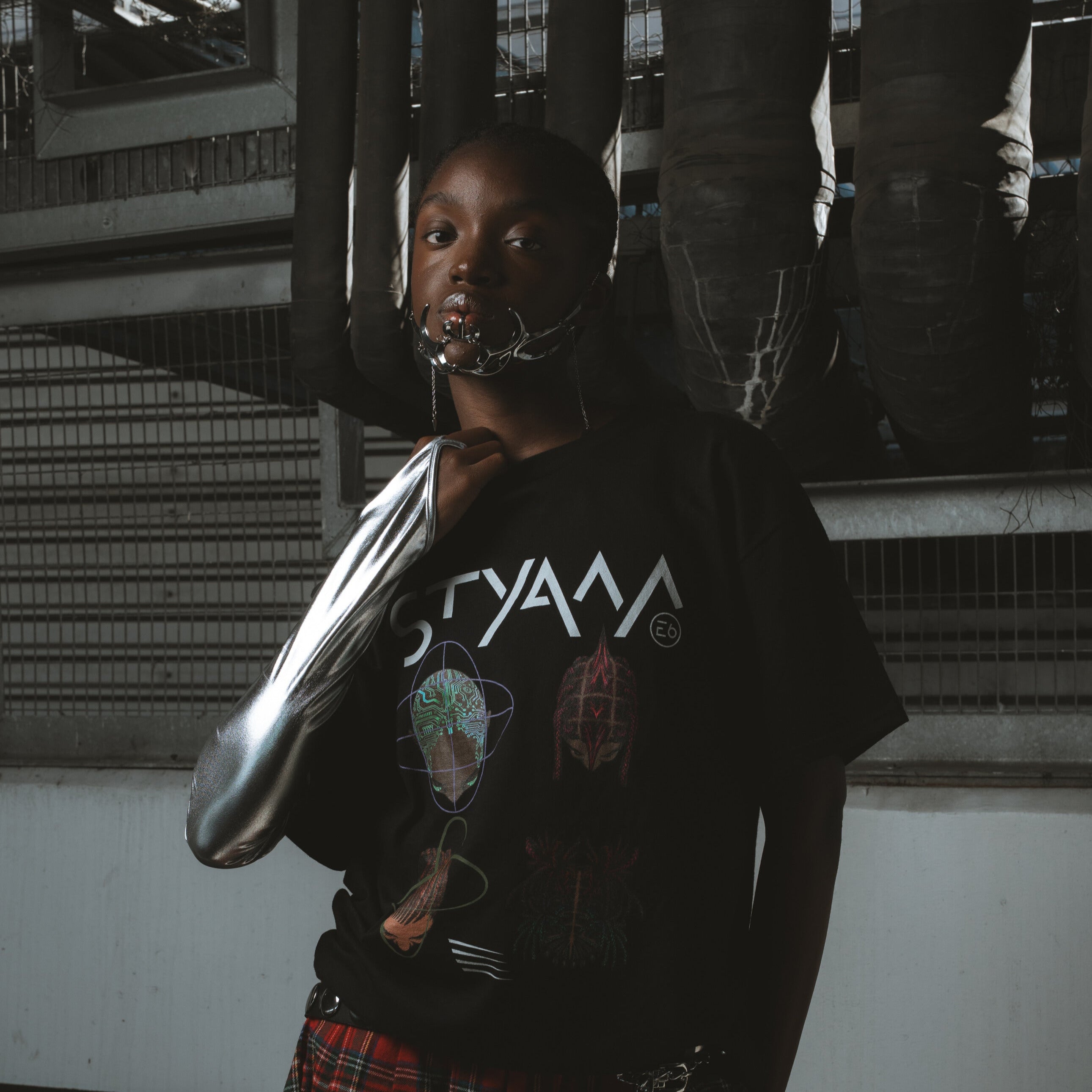 Model OFF Duty Graphic Tee – Black